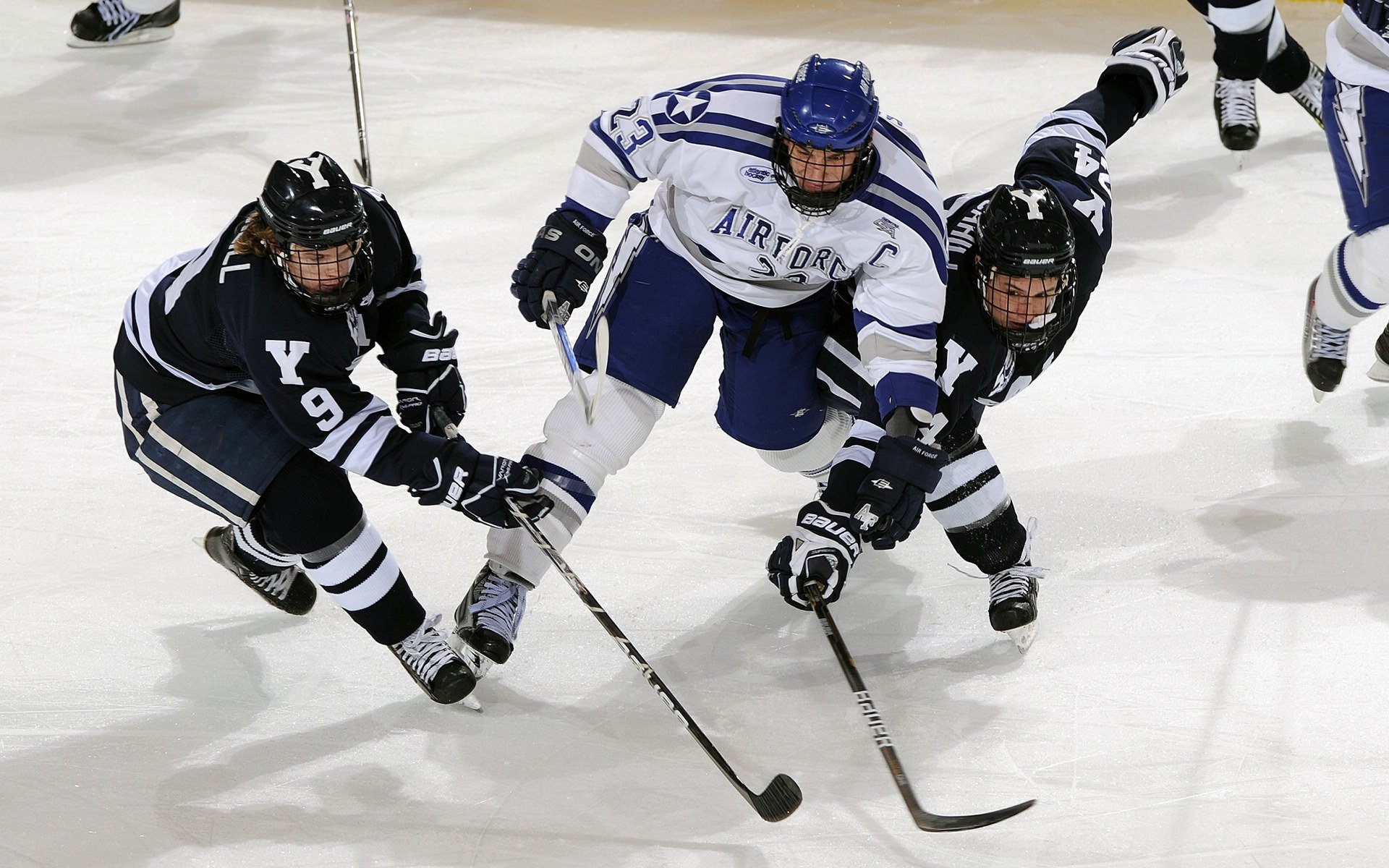 “西甲明星连续制造惊喜,带领球队冲刺佳绩”,西甲名人